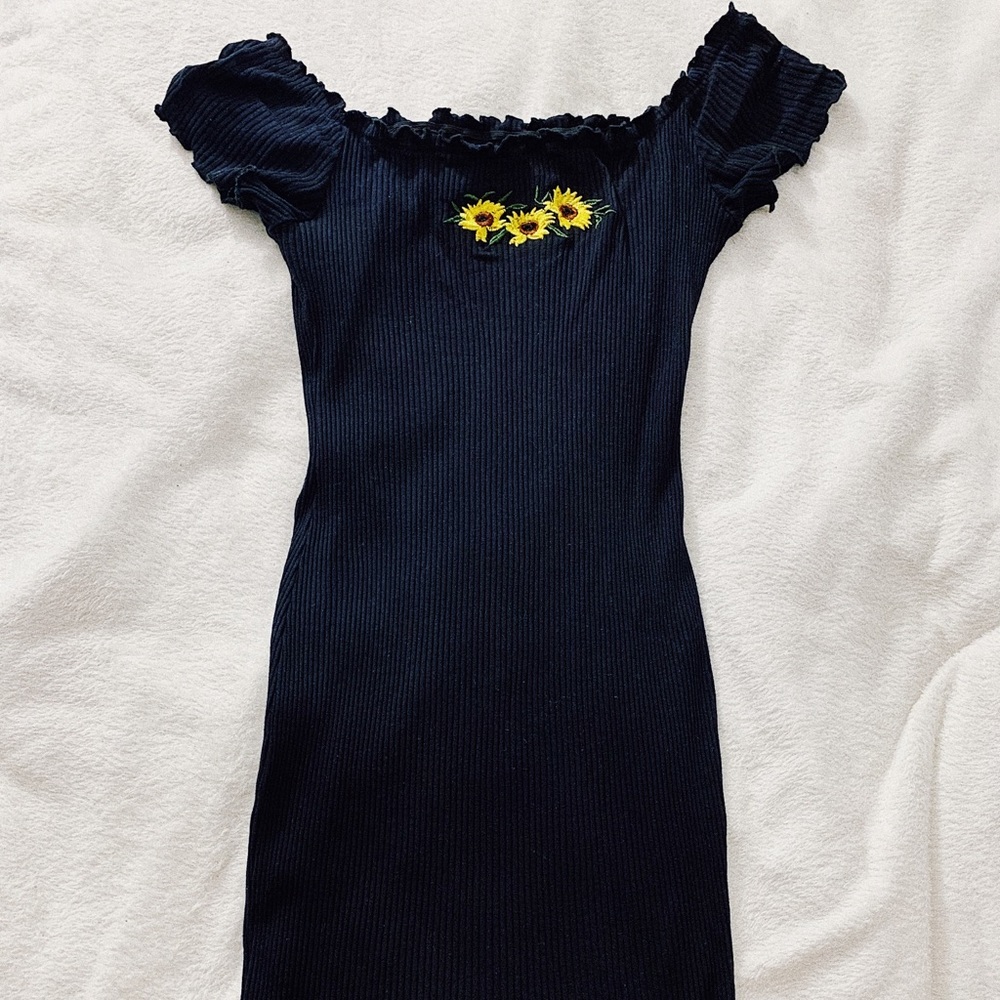 Off the shoulder bodycon dress